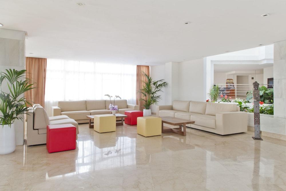 Grupotel Aparthotel
