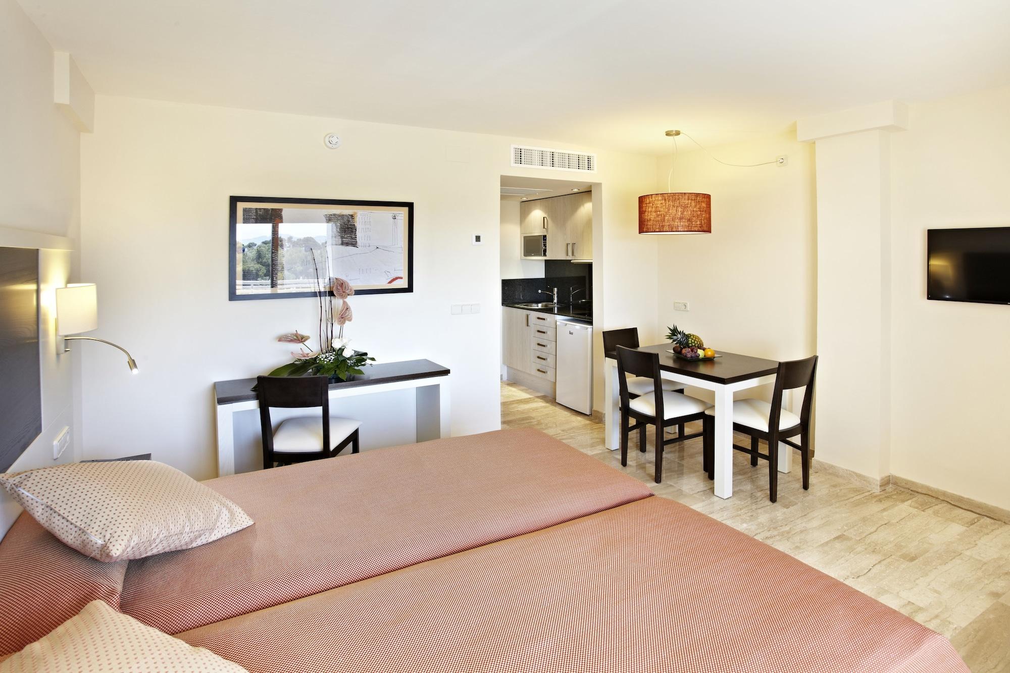 Grupotel Aparthotel 4*