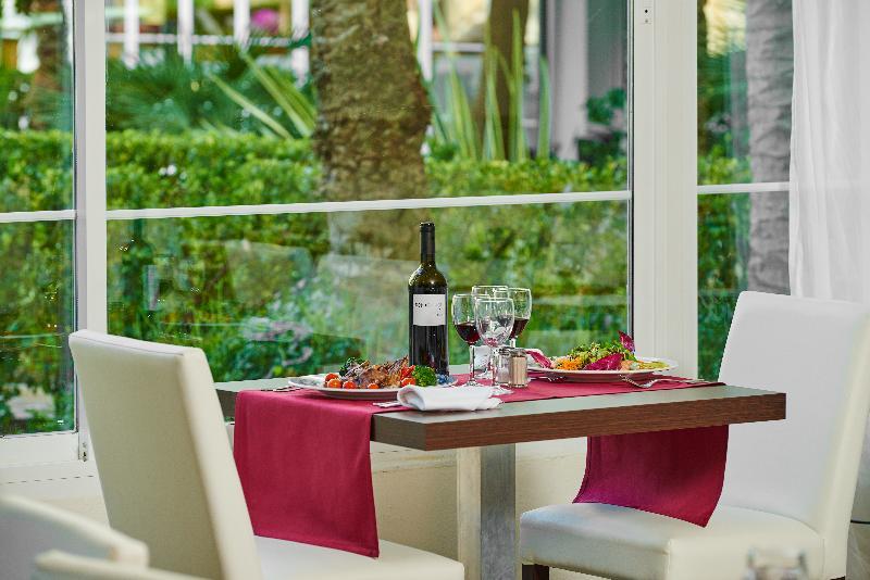 Aparthotel Grupotel 4*